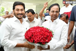 KCR and YS Jagan Discusses Issues For Four Hours