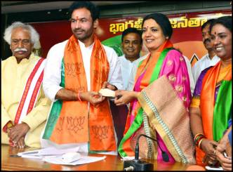 Jeevitha Rajasekhar joins BJP
