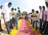 jr ntr, jr ntr, babu gets red carpet welcome in vastunna mee kosam, Gandhi march