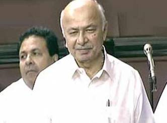 Sushilkumar Shinde slams at Jaya Bachchan, apologizes