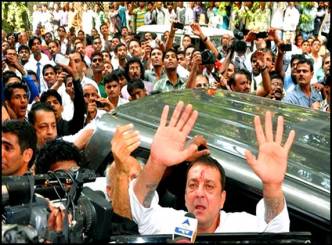 Sanjay Dutt fails final court petition