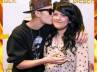 justin bieber chest, justin bieber chest, justin bieber gropes his fan, Justin