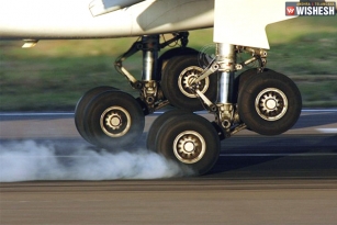 Plane loses tyre, but lands safely