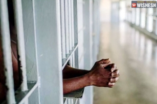 AP And Telangana Suspends Prisoners Meeting Their Families