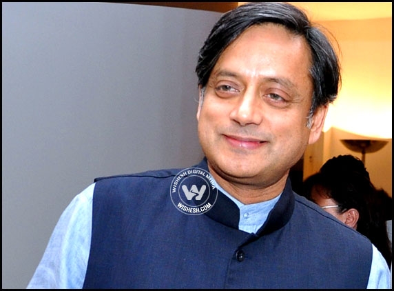 Shashi Tharoor rushed to AIIMS