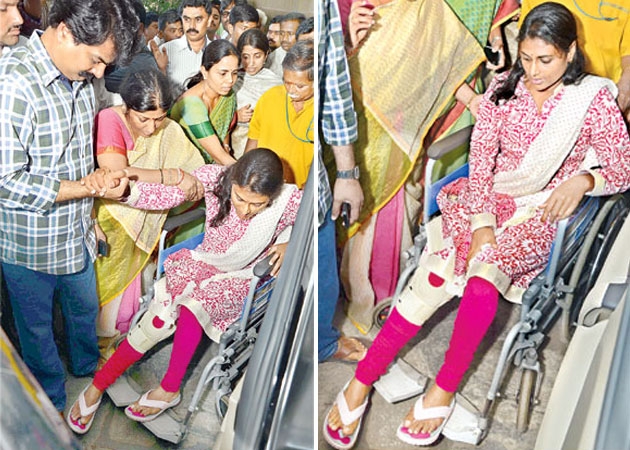 Injured Sharmila meets Jagan in Chenchalguda