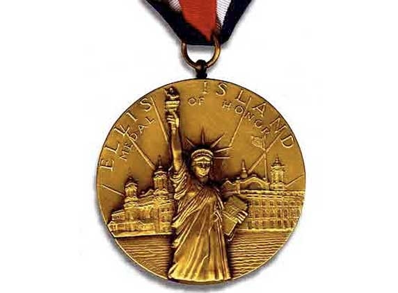 8 NRIs will get medals for community service