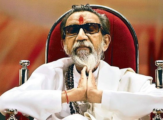 Bollywood saddened with demise of Thackeray