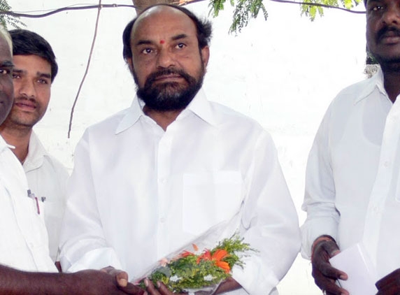 R Krishnaiah: Full support to Vijayamma&#039;s protest