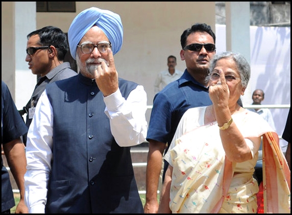 No Modi wave in Country: Manmohan