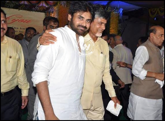 Chandrababu hugs and praises Pawan