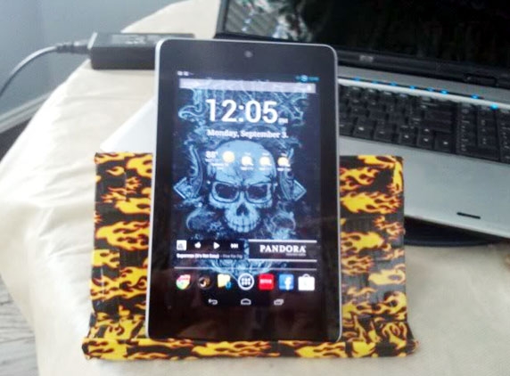 DIY Wishesh: Tablet stand