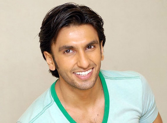 Ranveer turns a bag guy...