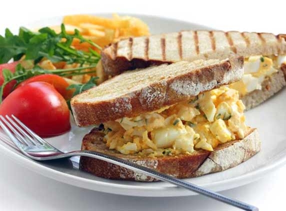 5 Minutes Egg Sandwich For Breakfast