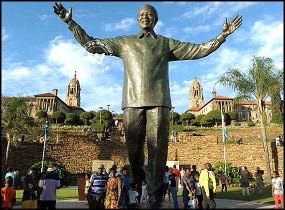 Rabbit found in 30 foot Mandela statue