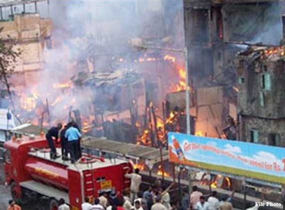 200 thatched houses gutted in fire in Hyderabad