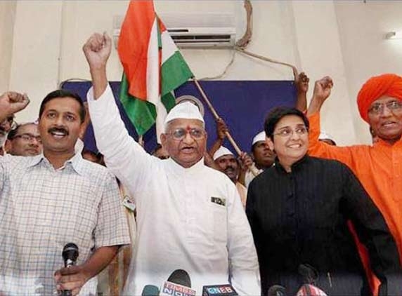 Bedi asks Anna to direct the movement, calls Arwind suspect