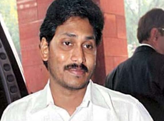 ED sleuths handover summons to Jagan