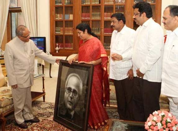 Purandareshwari meets Prez