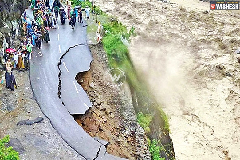 AP Pilgrims got stuck in Uttharakhand floods