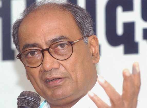 Digvijay seeks explanation for Kejriwal&#039;s foreign funds