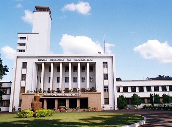 IIT Kharagpur Professor injures two year old in an accident