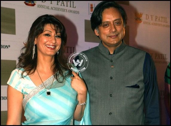 Postmortem report crucial on Sunanda&#039;s death