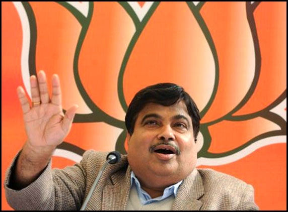 Nithin Gadkari sends legal notice to Kejriwal