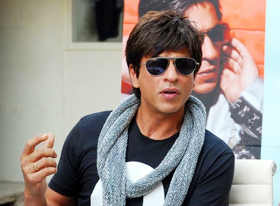 Shah Rukh trying to be a ‘Goodie’…