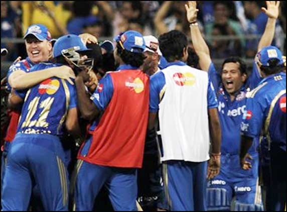 IPL: Mumbai overpowers Chennai, off the last ball