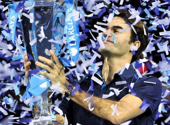 Roger Federer wins record sixth Tour Finals title