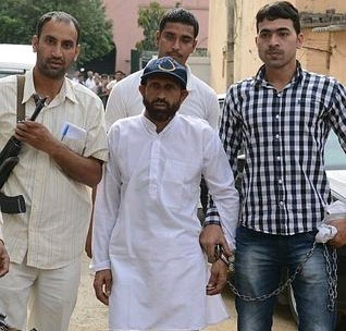 Contraversy over Liyaqat Shah arrest by Delhi Police